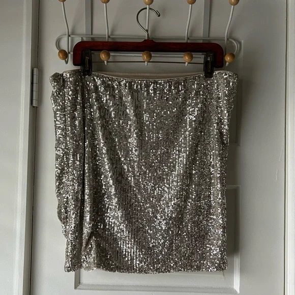 Steve Madden Sequin Mini Skirt - Picture 3 of 8